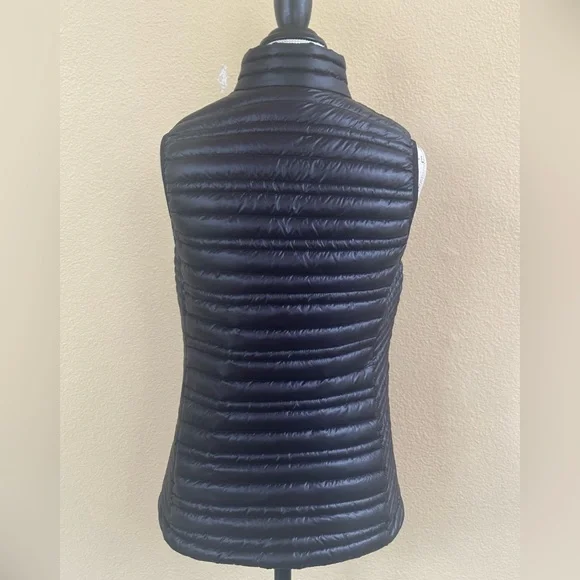 Patagonia Ultralight Down Vest Size Small Black Excellent Condition! - Picture 4 of 9